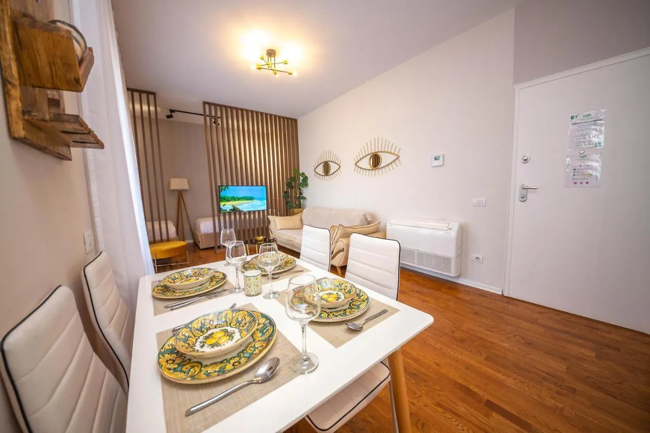 Central Green Terrace Apartment Tirana 0*,  Albania